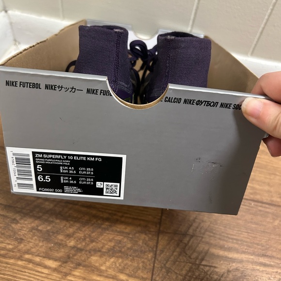 Men’s Nike Soccer Cleats - Kylian mbappe collab - Picture 5 of 5